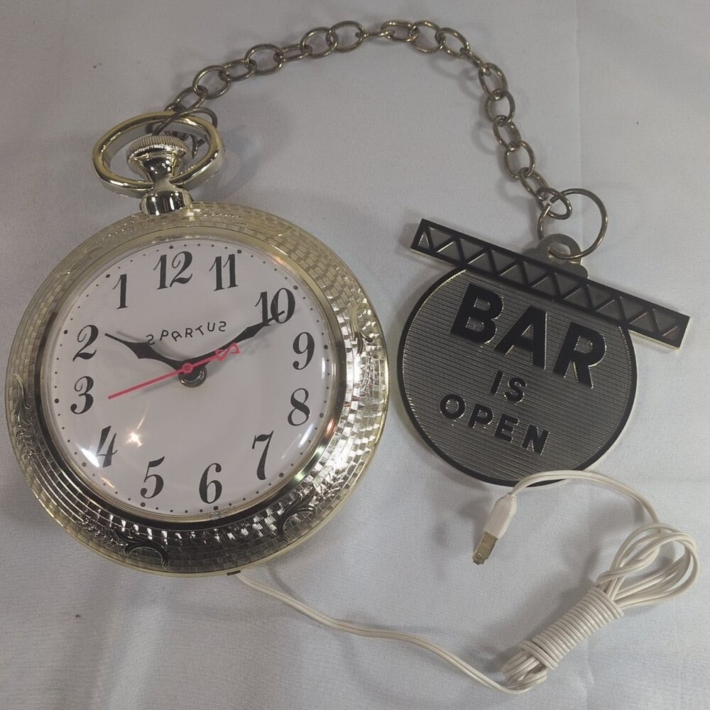 VTG Spartus Corp.  Bar Is Open/Closed Backwards Running Wall Clock WORKS GREAT